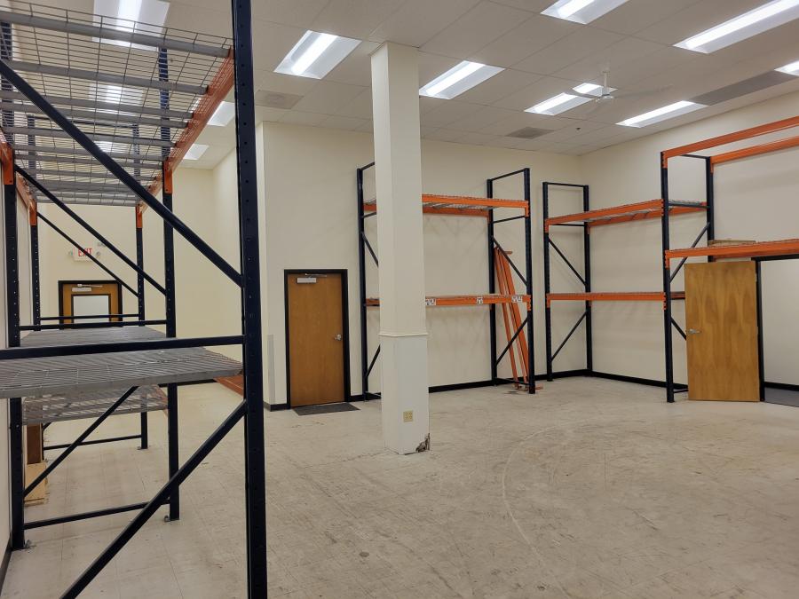 87 Progress Ave, Tyngsboro, MA 01879