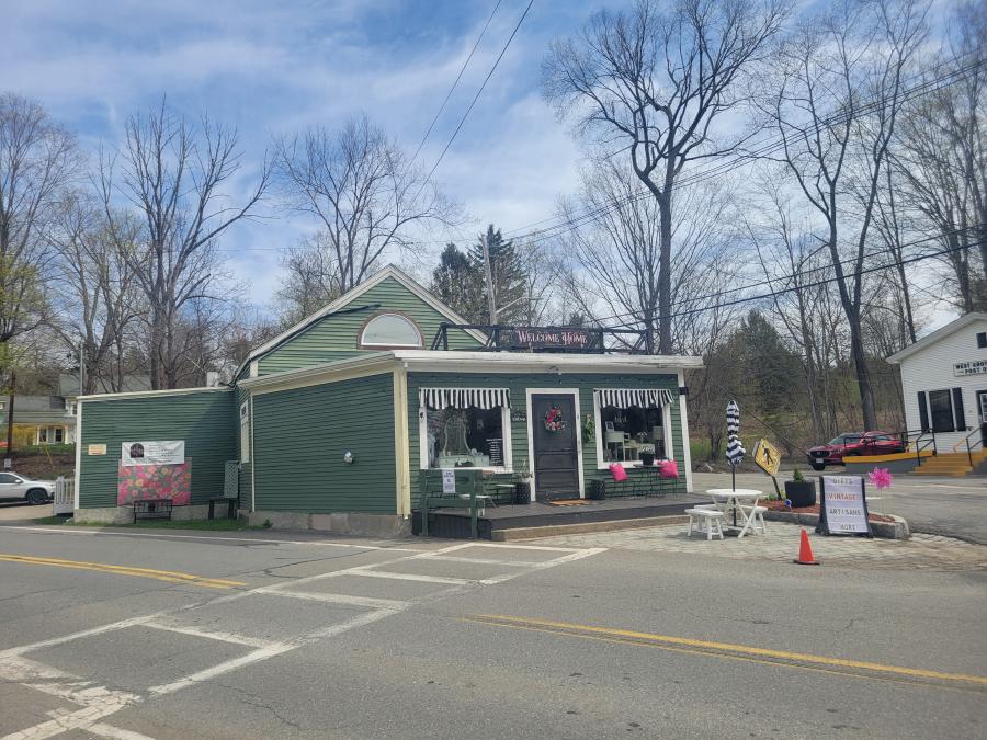 9 W Main Street